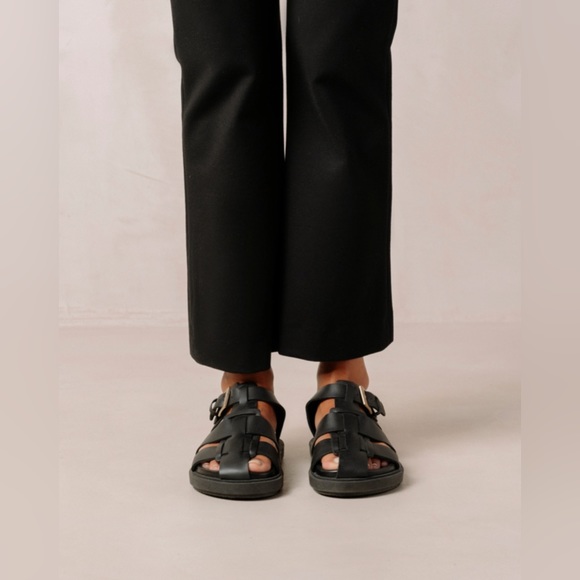 Backbone - Black Leather Sandals - Picture 3 of 13